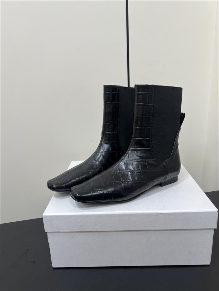 20251128174314436 370